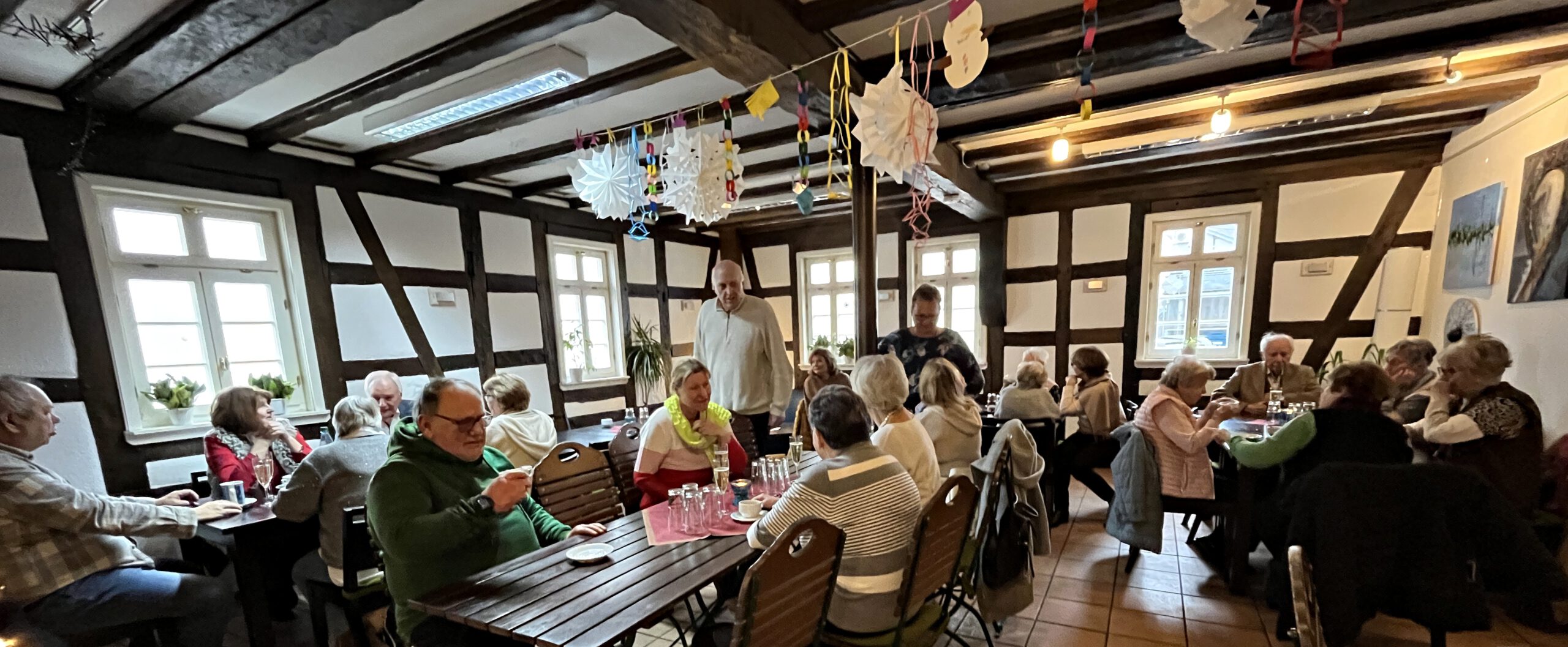 Generationshilfe Mörfelden-Walldorf. Wir helfen dort, wo Hilfe benötigt wird: beim Einkaufen, Arztbesuch, generationenübergreifendes Lernen, Hausaufgabenhilfe ...